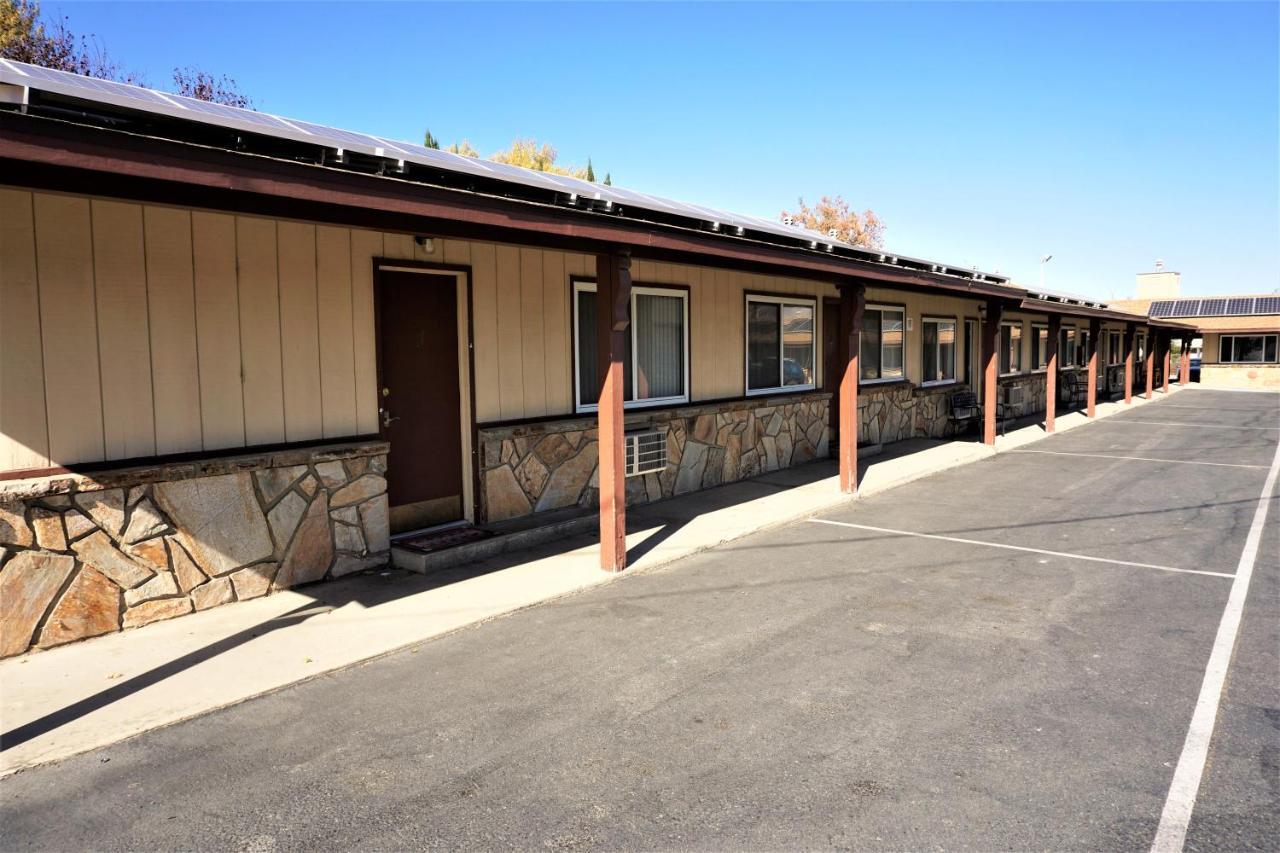 Bristlecone Motel Big Pine Kültér fotó